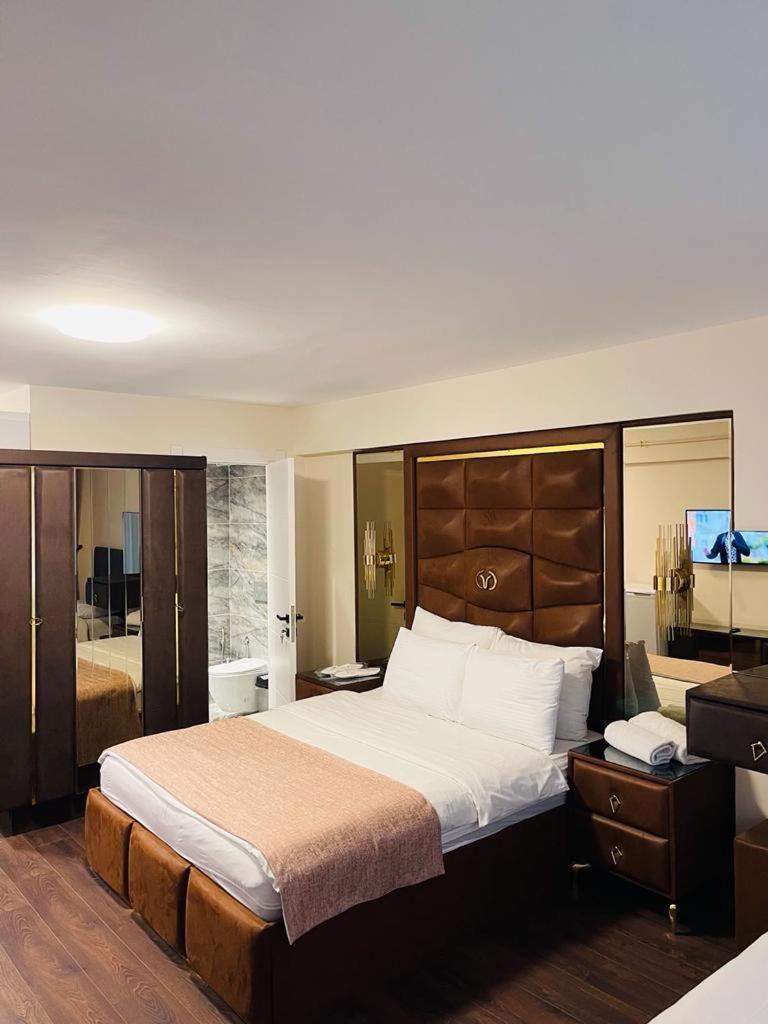 Aymira Suite Hotel Истанбул Стая снимка